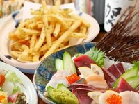 【2時間飲み放題付き】
名物｢フライドチキン｣・柔らかな｢豚肩ロースステーキ｣など全8品