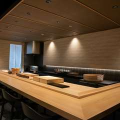 港町でもある神戸デートには、鮨がオススメ