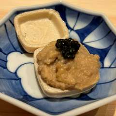 サクサクの最中が、濃厚なあん肝を優しく包む『あん肝最中』