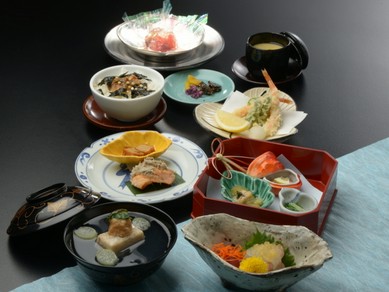 ＜四季彩 京都＞旬の魚が楽しめる焼物、季節で替わる御飯など全9品