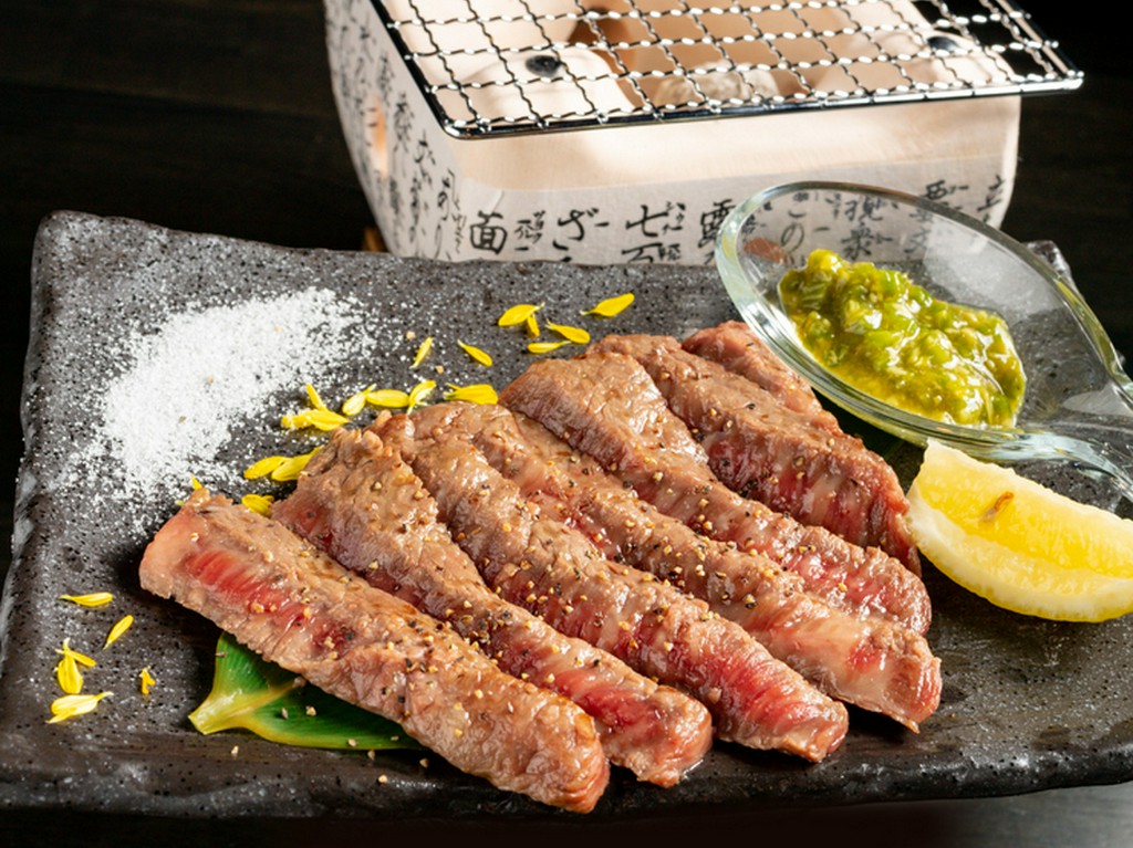 ビーフステーキ網焼き