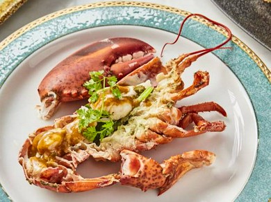 贅沢食材を使った豪華なコースもご用意！記念日や誕生日などに