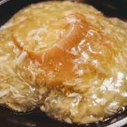 コラーゲンたっぷりのふかひれを生湯葉入りの広東風あんかけで仕上げました。