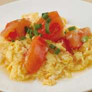 伝統的な家庭料理、トマトの酸味とふわふわ玉子の絶妙な組み合わせ。