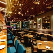 洗練された落ち着きある店内で大切な人と大事な時間をお過ごしください。