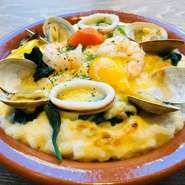 サラダ・スープ付き、本日の前菜又はデザートのセット1280円