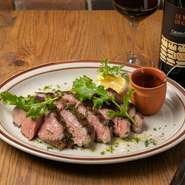 シェフの第二の故郷とも言えるイタリア中部・トスカーナ州。イタリアを代表するワインの銘醸地です。店には、そのトスカーナ地方のワインを中心に、ソムリエ資格を持つシェフ厳選のワインが取り揃えられています。