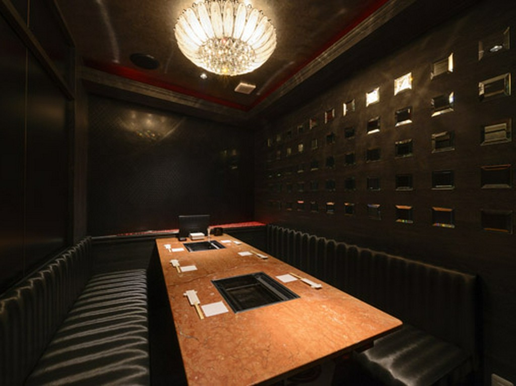 2名～16名様迄ご利用可能な完全個室