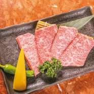 一頭から2～3キロしかとれない希少な牛肉の部位で、脂と身のバランスがよくとても美味しい部位です。