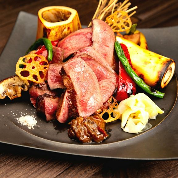 雰囲気の良いお席で美味しい牛タンの夜♪