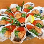 大人の背徳感を愉しむ痛風鍋。牡蠣に白子、あん肝、いくらに海老の旨味の財宝箱のようなお鍋を〆までドップリ味わっていただく海鮮好きにはたまらない罪深い豪華コースです！