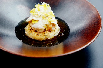 北海道産仔牛肉のブランケット（軽いクリーム煮込み）