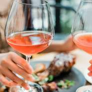 90分のフリードリンクがセット。前菜、デザートが充実した女性に嬉しいプラン。
※写真はイメージです。