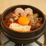 海鮮の旨味がたっぷりのスンドゥブです。
