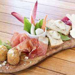 アンティパスト・ミスト・ラ・グリーリア