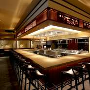 祭り舞台を模したカウンター