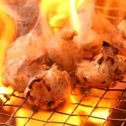 なぜ塩ホルモンにこだわるのか。まず、【大井町よし臓総本店】のホルモンは物凄く新鮮なのです！！だからこそ、塩でシンプルに味わってほしい。塩で美味しく食べられることこそ、新鮮な証でもあるのです。