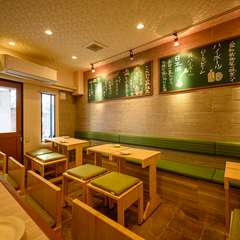 「明日は友人と鉄板料理に舌鼓」女性同士も気兼ねなく足を運べる