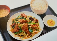 レバニラ炒め定食