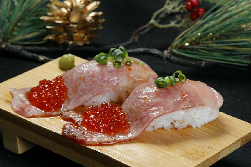 和牛のとろける甘みやイクラのおいしさを、ダイレクトに味わえる『肉寿司』