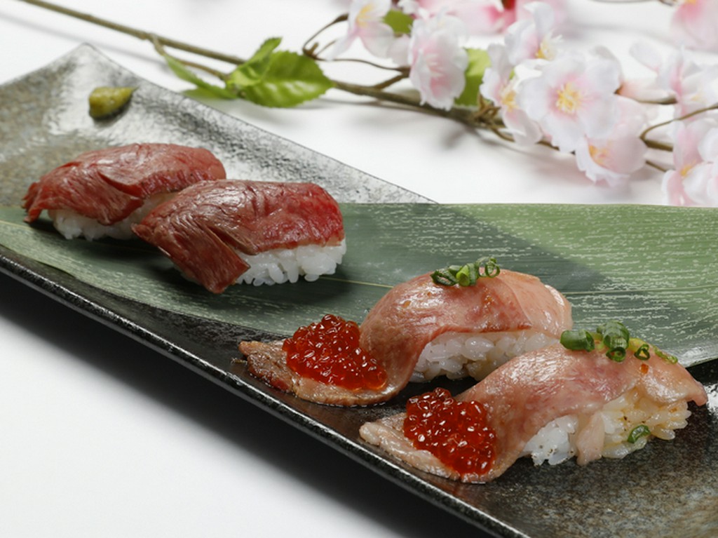 部位の違う肉寿司を、一度に楽しめる『肉寿司盛り4貫』