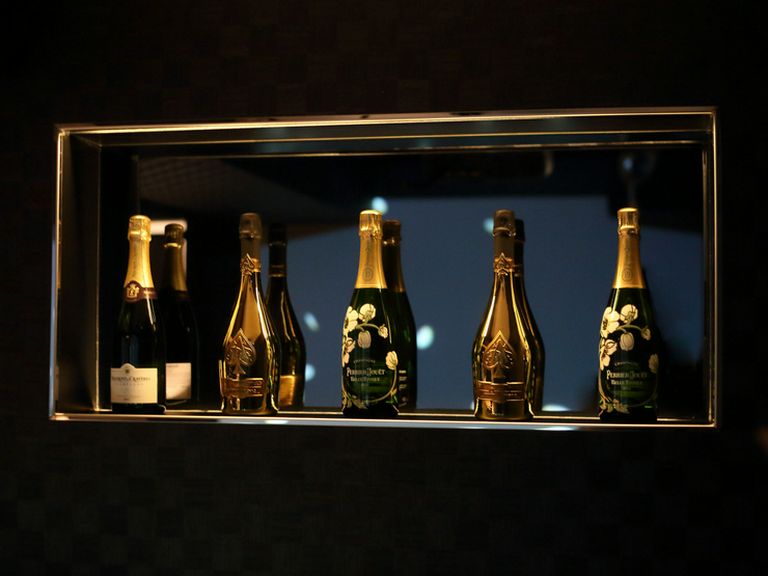 鮨や会話のお供にぴったりな『酒』