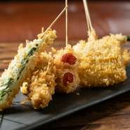 旬の野菜、新鮮な魚介や肉類などの豊富なラインナップ。第3世代の食物繊維ユーグレナ『パラミロン』を衣に使用して、体機能改善に一役。大豆油100%で次の日に残りません。生パン粉でサクサクをご堪能ください。