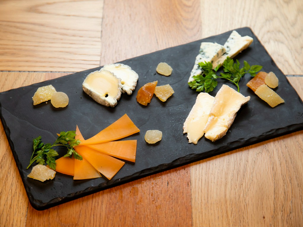チーズ盛り合わせ 4種