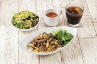 ハラミときのこの相性抜群★
【平日限定】サラダ・スープ・選べるドリンク付き
※ライス大盛り・・・＋165円
