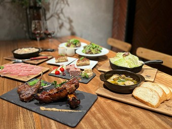 当店の人気料理をお気軽に楽しめるリーズナブルコースをご用意。
当店初めての方にお勧めなコースです！