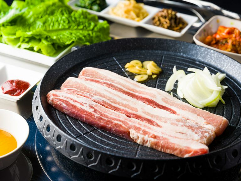 みんなでワイワイ楽しめる『サムギョプサル　2,3人前』