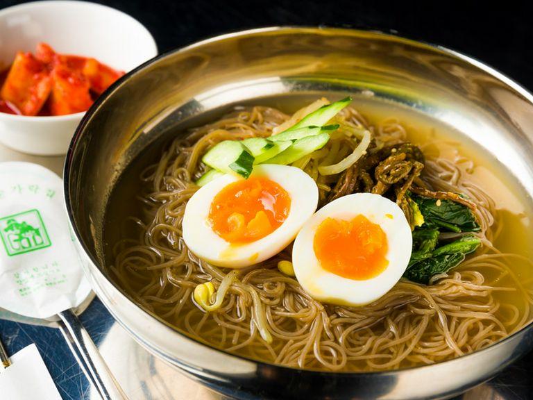 盛岡冷麺とはひと味違う本場韓国の味わい『冷麺』