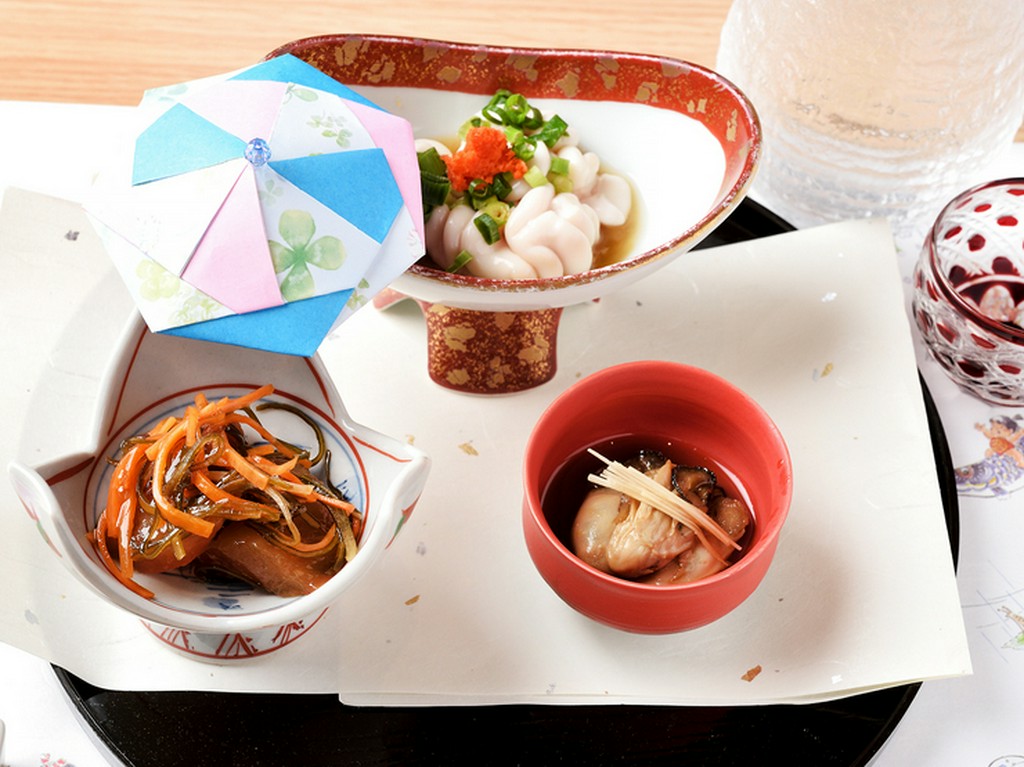 大人のひとり飲みに格好の場。旬の皿と旨い酒に心から和める