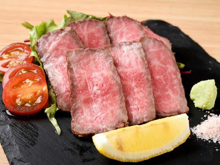 舌が肥えた人を安心してもてなせる、知る人ぞ知る錦の和食店