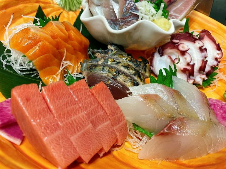 刺身盛り合わせ