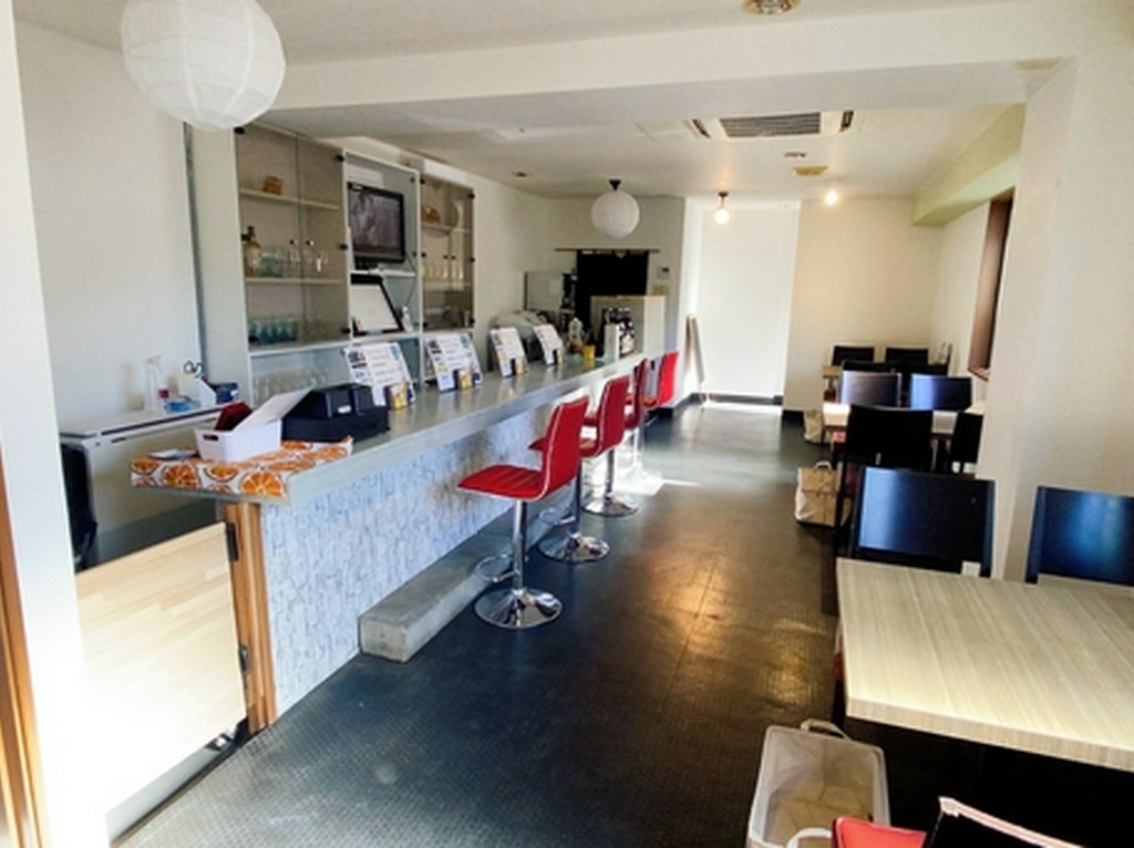 落ち着いた店内でゆっくりお酒を