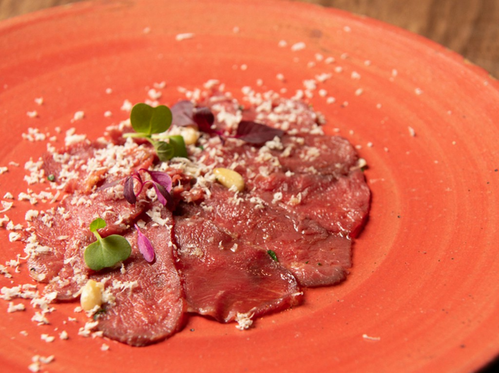 本州鹿ロースの低温調理カルパッチョ