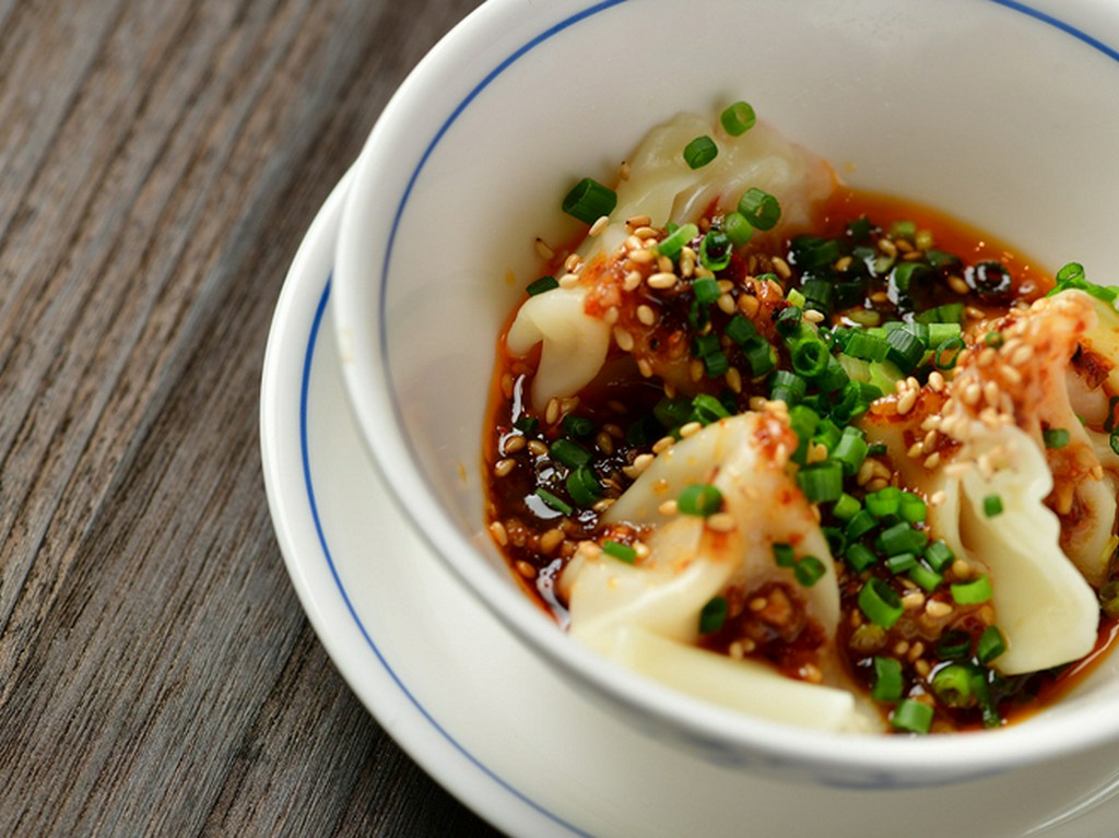 料理とベストマッチのお酒で女子会