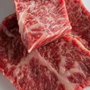 最上級A5ランクの仙台牛の脂の旨味と甘味のハーモニーをお楽しみください