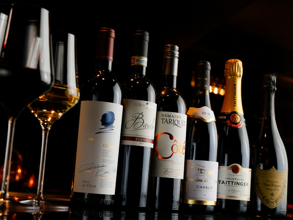 ペアリングはもちろん、単体でも楽しめるワインのラインアップ