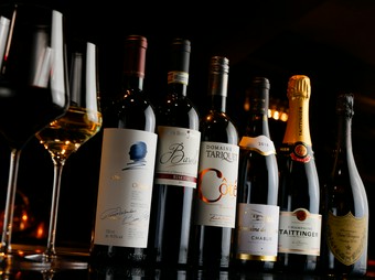 ペアリングはもちろん、単体でも楽しめるワインのラインアップ