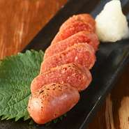 その食感と脂がもつ甘みが特徴のブリは味が濃く、刺身で食べると格別の逸品です。