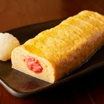 明太子をふわふわ玉子で巻きました。やさしくてマイルドな味わい。

