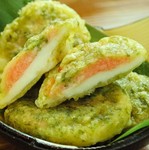 人気のモッツァレラチーズと明太子を合わせて磯辺揚げに仕上げました。

