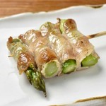佐賀県呼子で生まれた特産の烏賊を使用したいか焼売。普通の焼売と比べて甘みが強く、海鮮のさっぱりとした風味が楽しめます。