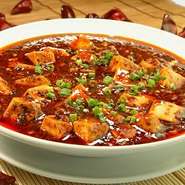 四川料理の代表格と言える四川唐辛子と山椒がたっぷり入った水煮魚や陳麻婆豆腐は一度食べたらやみつきになるほどの辛さと美味しさです。