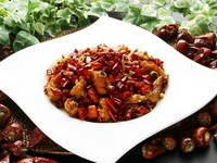 鶏肉の揚げ唐辛子炒め