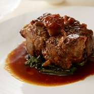 牛テールの柔らか煮込み