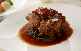 牛テールの柔らか煮込み