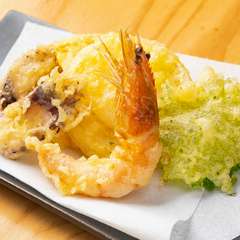 日によって替わる旬ネタを！『天ぷら定食』